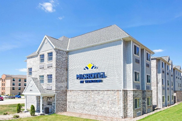 Microtel Inn & Suites By Wyndham Urbandale/Des Moines image 1