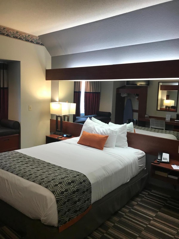 Microtel Inn & Suites By Wyndham Urbandale/Des Moines image 2